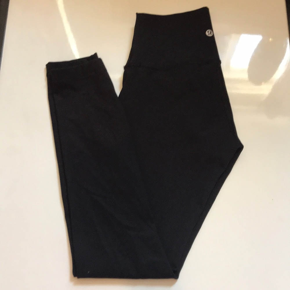 Black Lululemon leggings